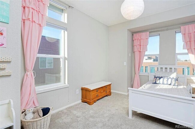 Building Photo - 4BR House in Great Denver Neighborhood