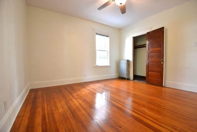 Building Photo - 82 Montebello Rd