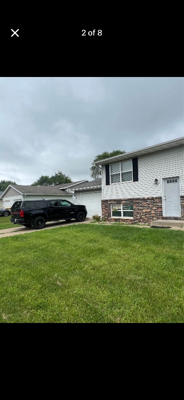 Building Photo - 2805 S Locust Ave