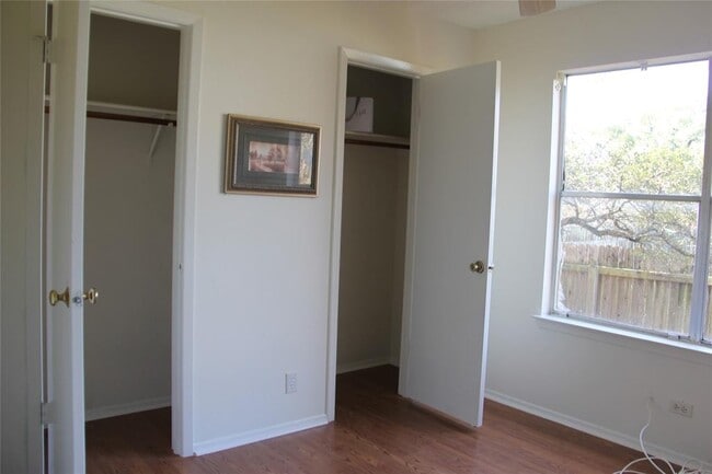 Building Photo - 11611 Rustic Rock Dr