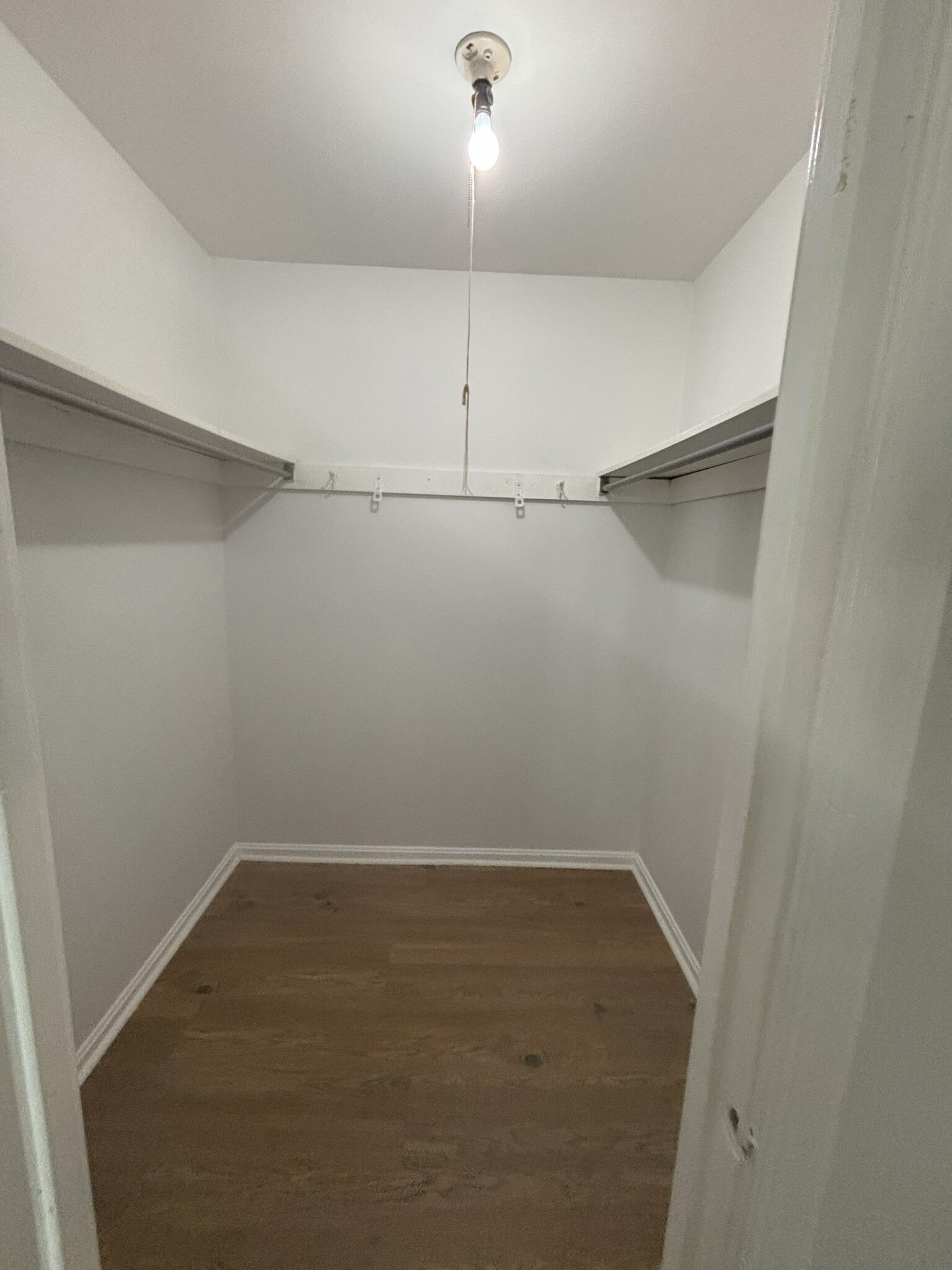 Primary walk-in closet - 818 Quince Orchard Blvd