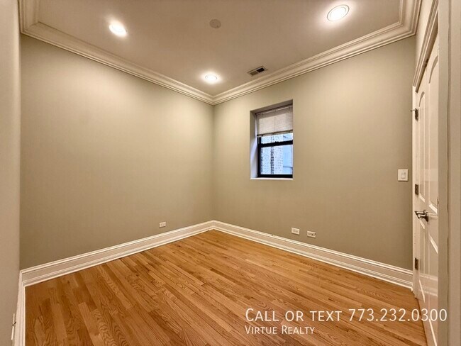 Building Photo - 5528 S Indiana Ave