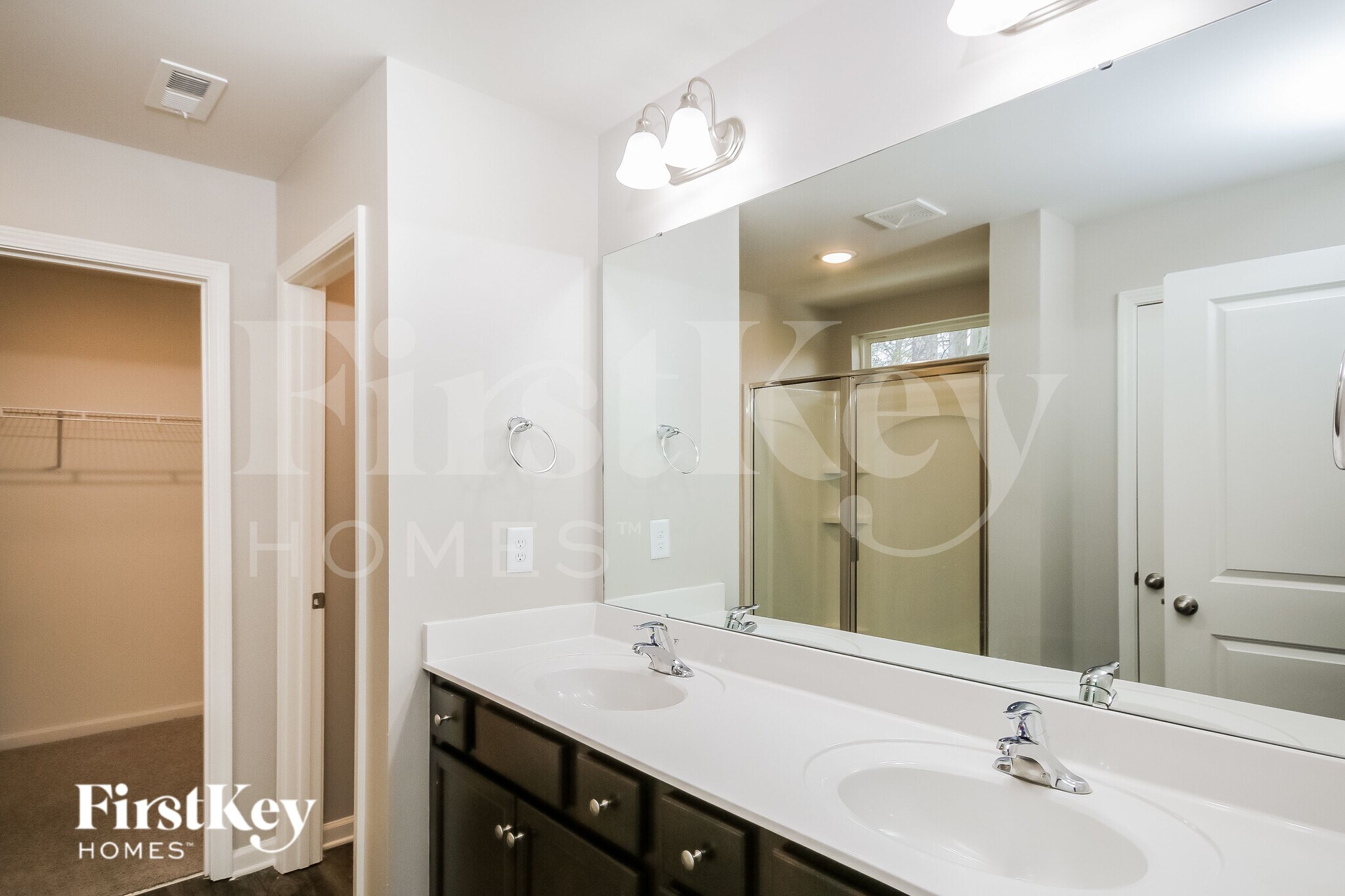 Building Photo - 3232 Newell Vlg Dr