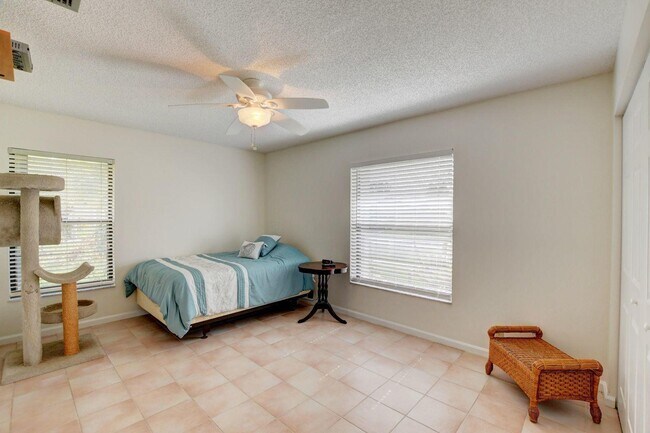 Building Photo - 11511 Island Lakes Ln