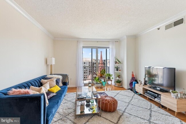 Building Photo - 777 7th St NW