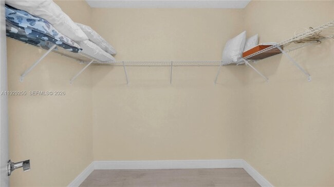 Building Photo - 999 SW 1st Ave