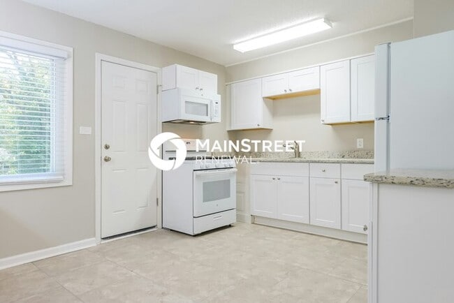 Building Photo - 3 Bedroom Pet-Friendly Home in Kansas City...