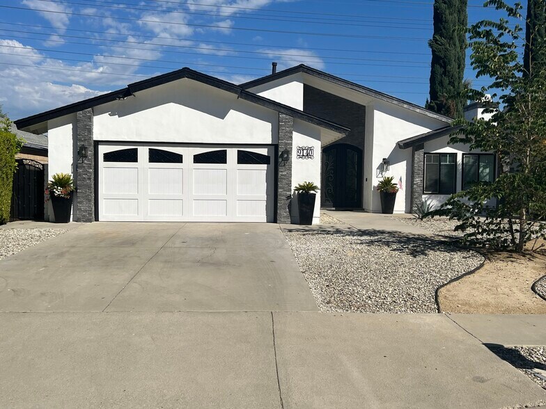 Front of House - 9140 Crebs Ave