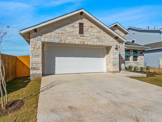 Building Photo - 308 Rimrock Ct