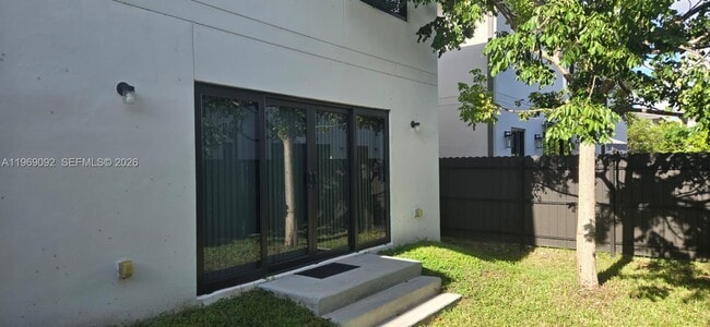 Building Photo - 1159 NW 3rd St