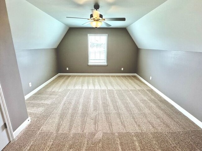 Building Photo - Now Leasing a 5 Bedroom 3 Bath Home In Oli...