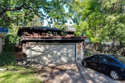 Building Photo - 842 25th Ave SE