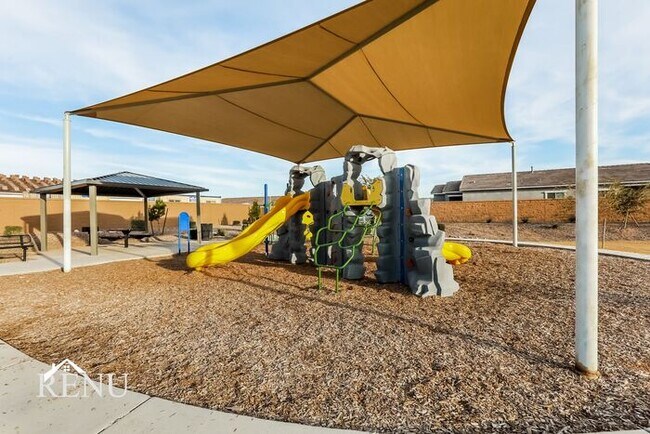 Building Photo - 35621 W San Capistrano Ave