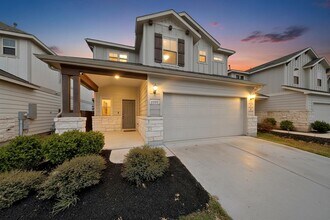 Building Photo - 262 Zuma Dr