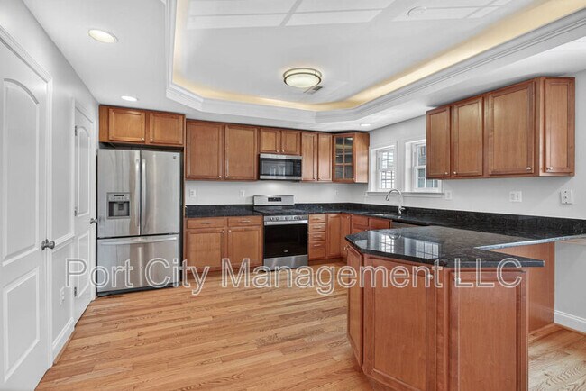 Building Photo - 1125 Race St