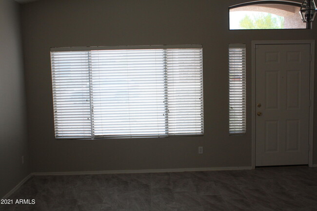 Building Photo - 6757 W Avenida Del Rey