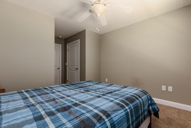 Building Photo - 22 Cypress Cir