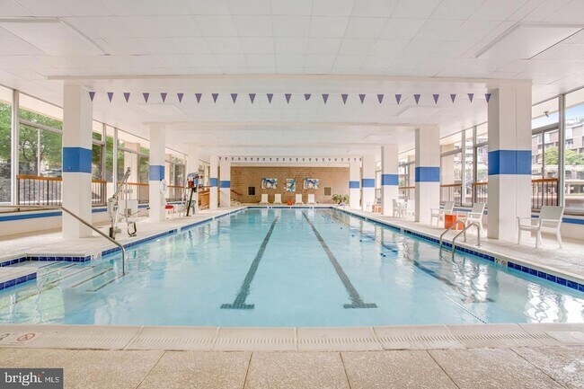 Building Photo - 560 N Street SW Unit UNIT N409