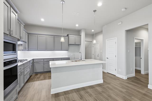 Building Photo - 2244 Knightsgate Rd