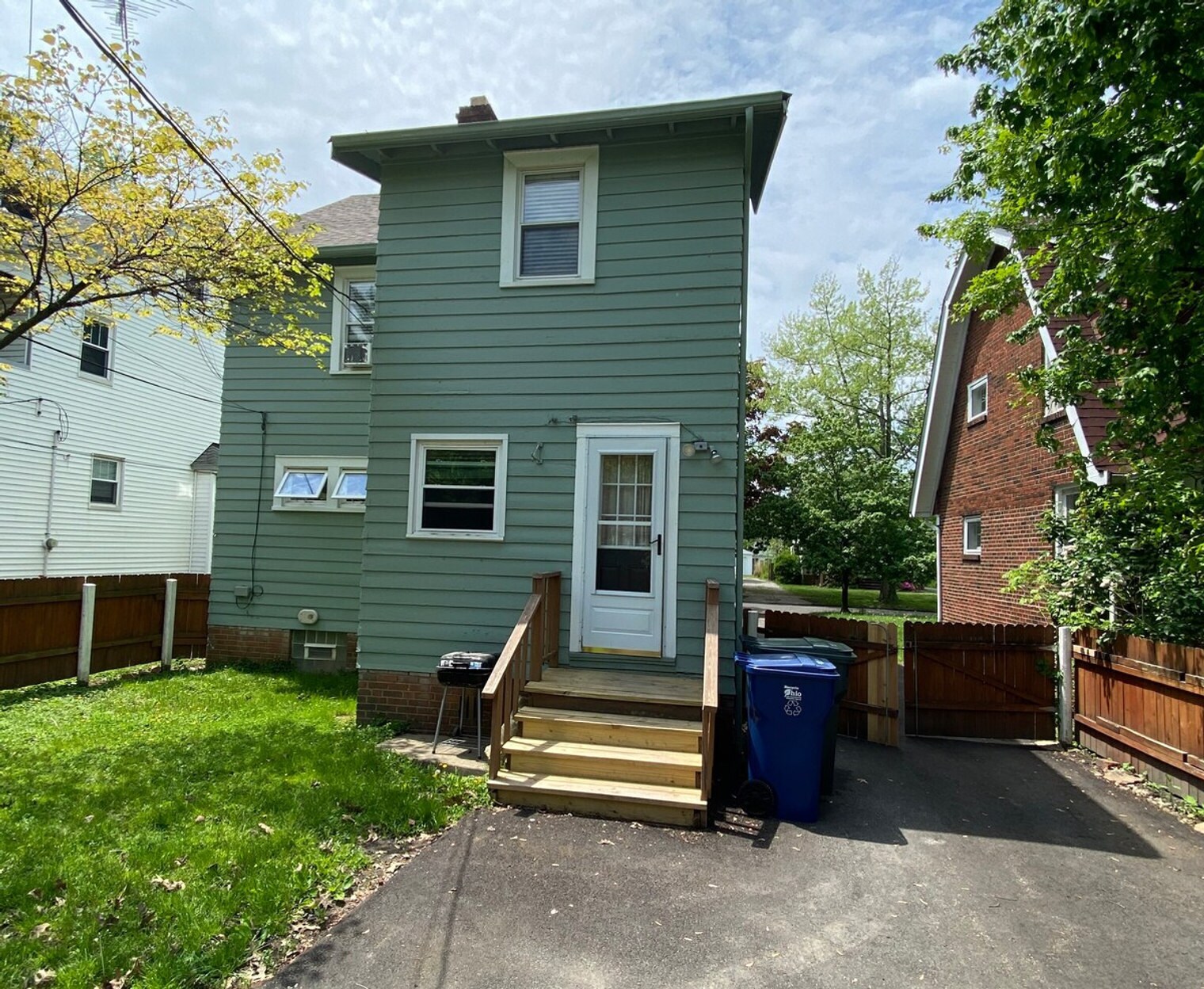 Building Photo - 2334 Noble Rd