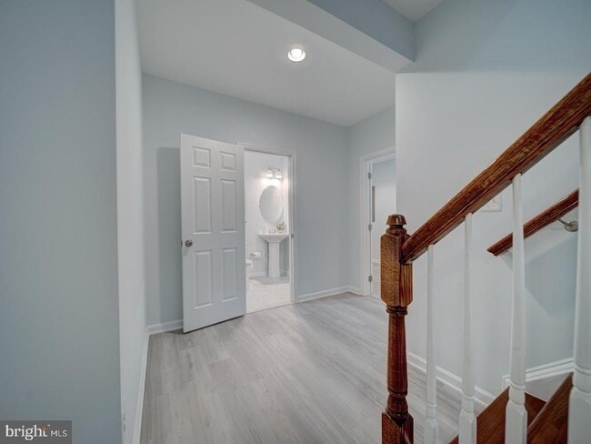 Building Photo - 43320 Barnstead Dr