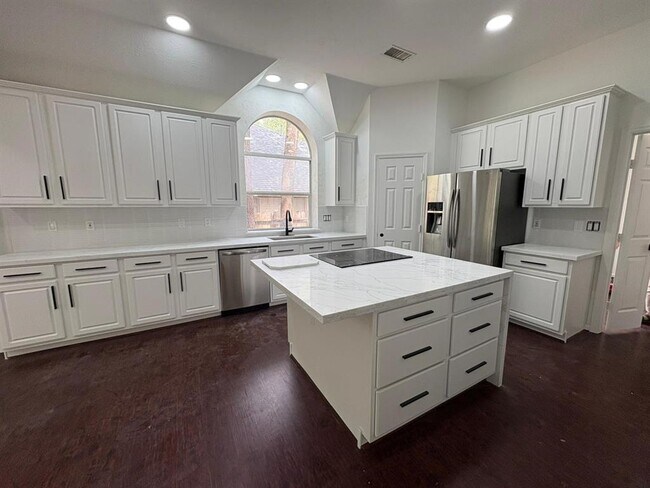Building Photo - 93 N Acacia Park Cir