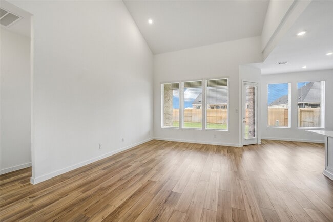 Building Photo - 31111 Marlow Mnr Ct