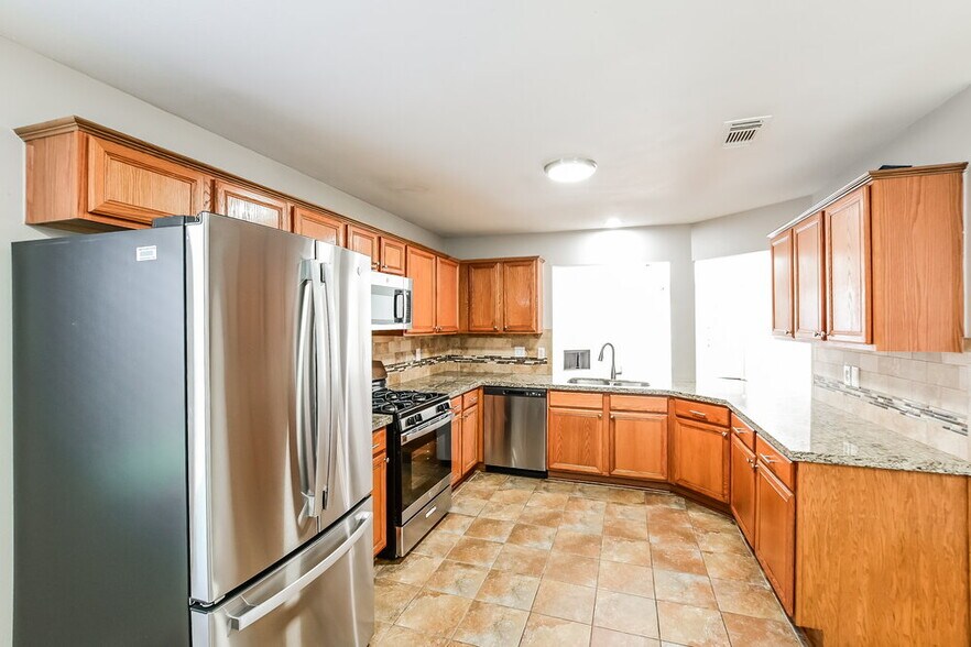 Building Photo - 7457 Parkland Manor Dr