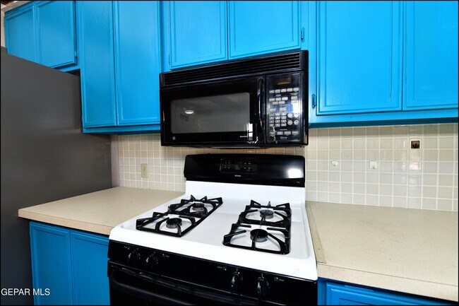 Building Photo - 3212 Canyon Point Ln