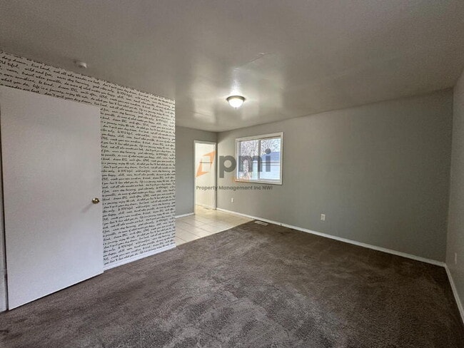 Building Photo - 781 Heritage Rd