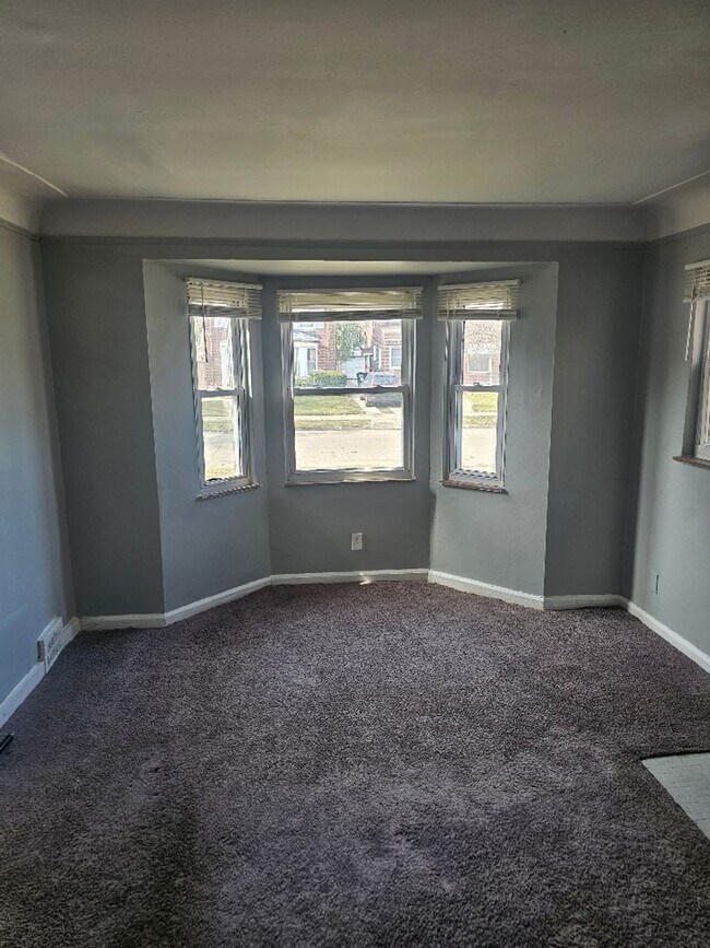 Building Photo - 10440 Nottingham Rd