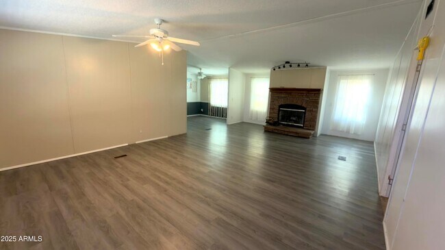 Building Photo - 31819 N 165th Ave