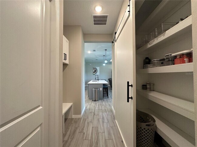 Building Photo - 342 Windward Way