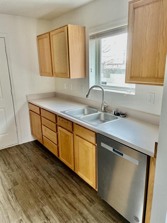 Building Photo - 11040 Vistazo Pl SE