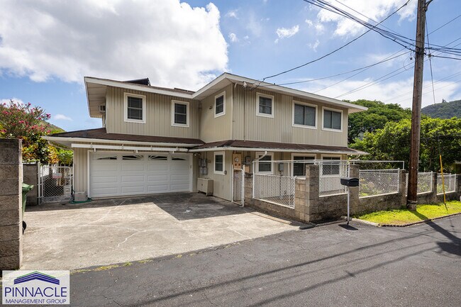 Primary Photo - 3329 Woodlawn Dr