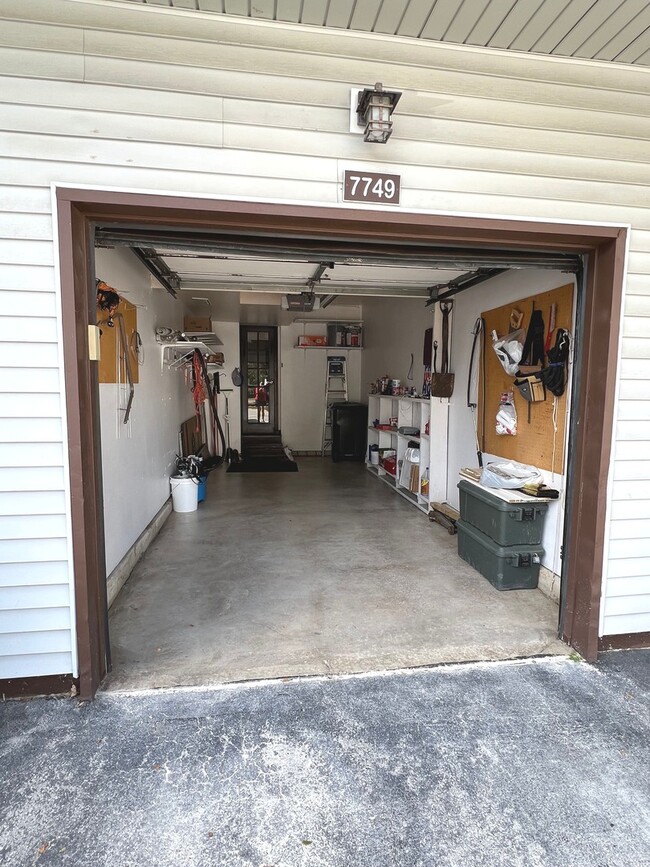 Building Photo - 7749 W Harbor Ct