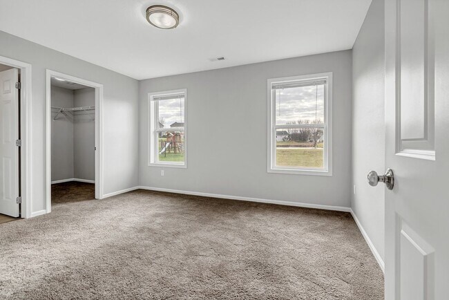 Building Photo - Summerland Twinhomes