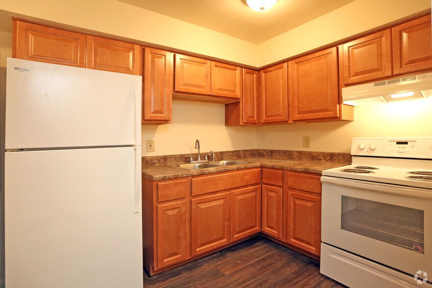 Pinewood Apartments 18 Tall Pine Dr Hampton VA 23666 Apartment Finder