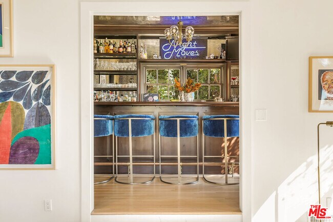 Building Photo - 6203 Temple Hill Dr