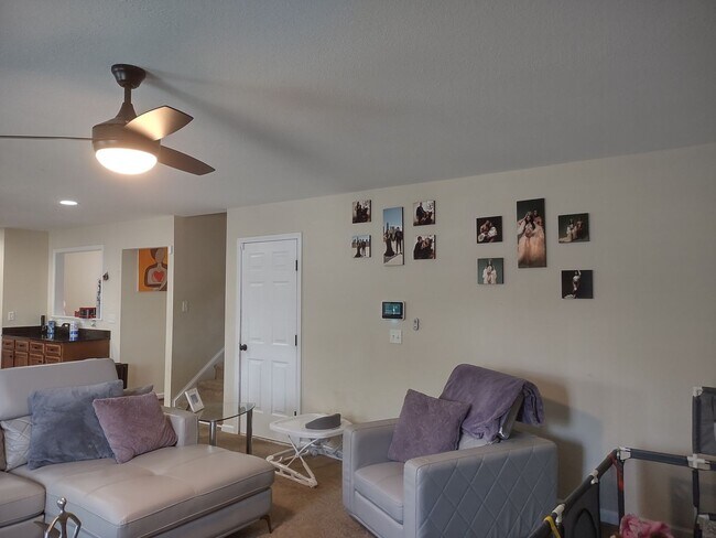 Building Photo - Great Four Bedroom Home in Elgin, SC!