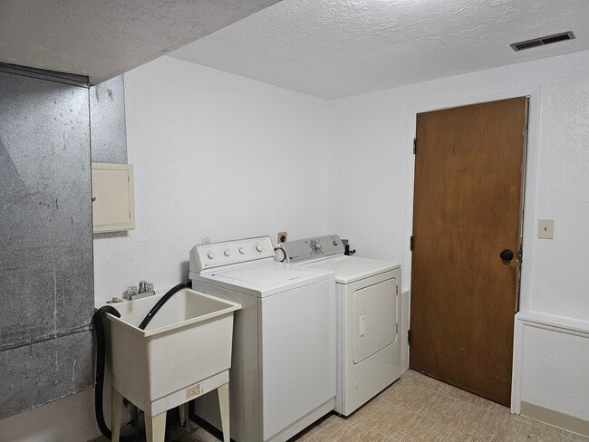 Laundry room- first floor - 3589 Delmar Dr