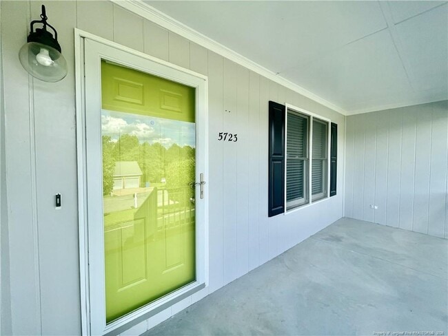 Building Photo - 5723 Kingstree Dr