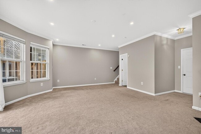Building Photo - 6805 Oregano Ln