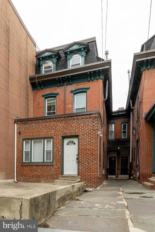 Building Photo - 131 W Susquehanna Ave