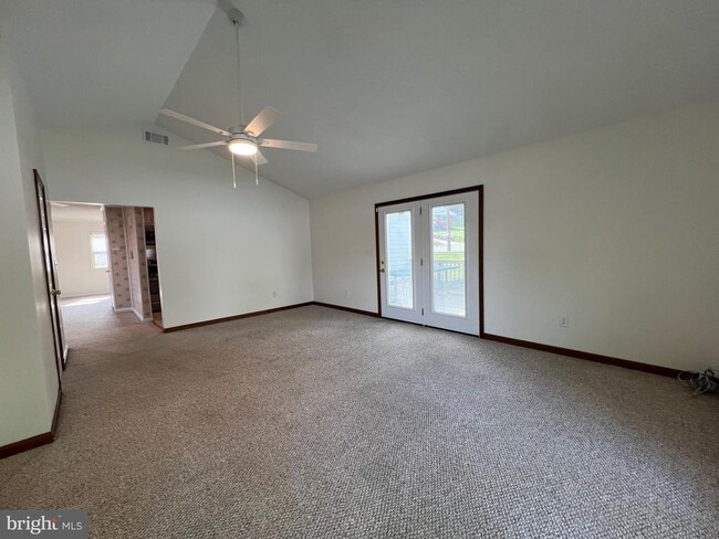 Building Photo - 5626 Tremont Dr