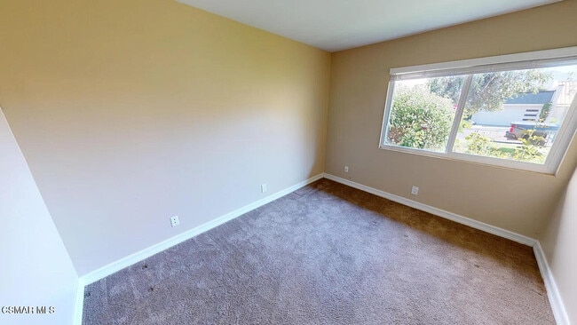 Building Photo - 2585 Northshore Ln