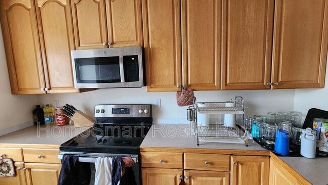 Building Photo - 203 W Coal Creek Dr