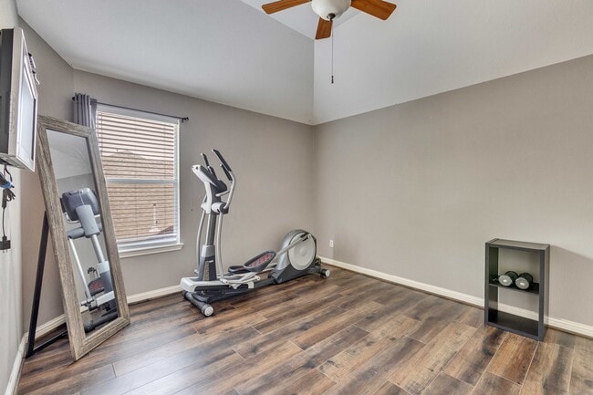 Building Photo - 10616 Big Thicket Dr