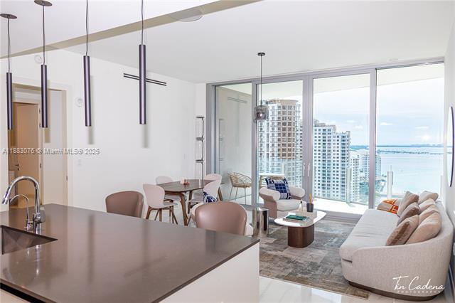 Building Photo - 300 Biscayne Boulevard Way