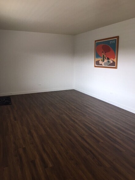 Building Photo - 830 20th St